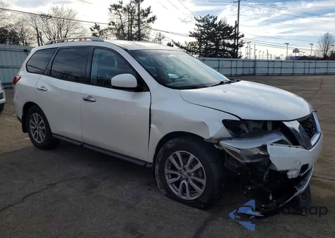 2016 Nissan Pathfinder S z USA, uszkodzony, nr VIN 5N1AR2MM6GC623341